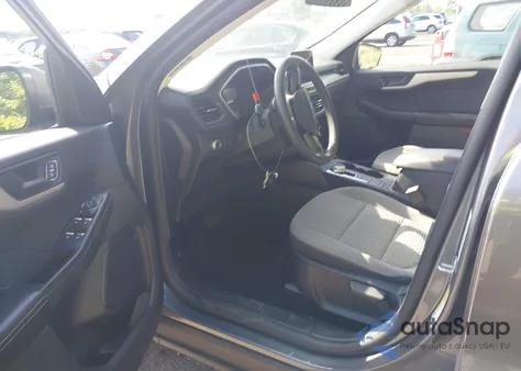 2022 Ford Escape Se z USA, uszkodzony, nr VIN 1FMCU9G6XNUB07360